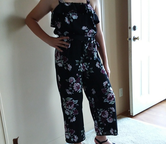 Rue 21 Jumpsuit - Picture 4 of 4